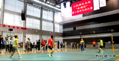 兴凯湖电业局：举办第二届“和谐杯”羽毛球比赛