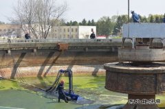 吉林石化污水处理厂首次机器人清淤