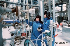 ��ǿս������ ����ƽ��Խ��