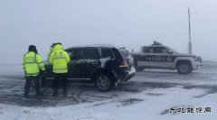 ��ľ��ִ����ӣ��������ս��ѩ ����һ�߻�̹;